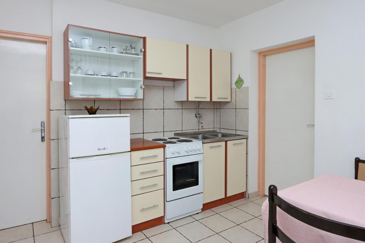 Apartments With A Parking Space Crikvenica - 12592 Bagian luar foto