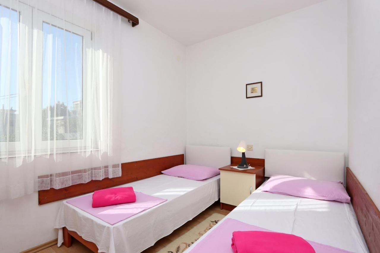 Apartments With A Parking Space Crikvenica - 12592 Bagian luar foto