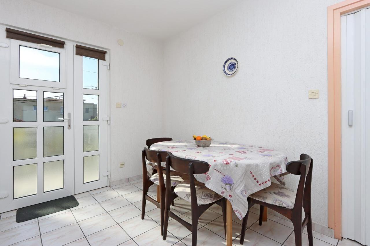Apartments With A Parking Space Crikvenica - 12592 Bagian luar foto